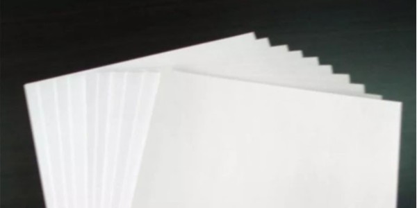 PP合成紙和銅版紙不干膠材料哪個更好？