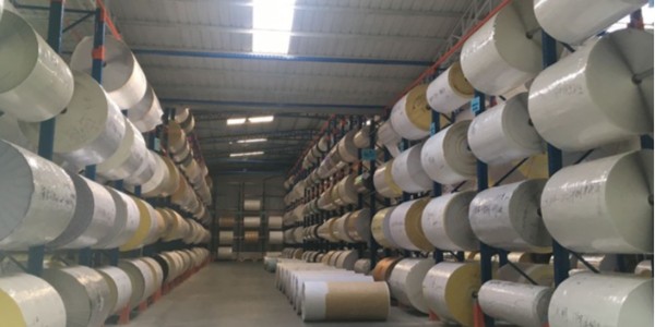 不干膠材料的儲(chǔ)存條件，受高濕環(huán)境影響可能會(huì)出現(xiàn)的異常