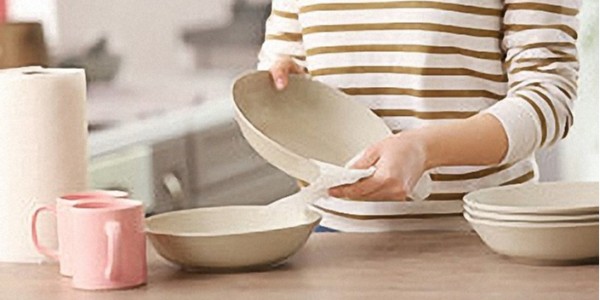 餐具怎么選？不干膠紙標(biāo)簽將起到重要作用