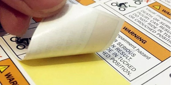 如何去掉電動車上的飾紋不干膠材料？